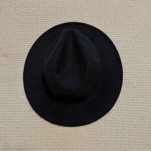 Universal Thread Black Hat